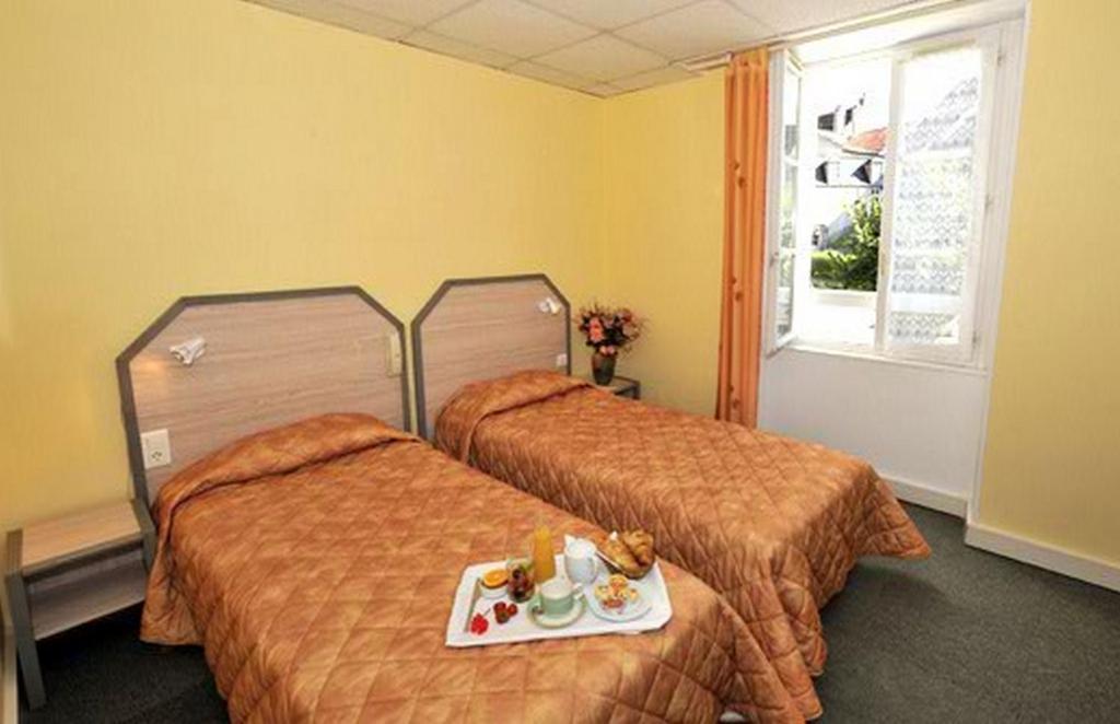 Le Compostelle Hotel Vézelay Szoba fotó