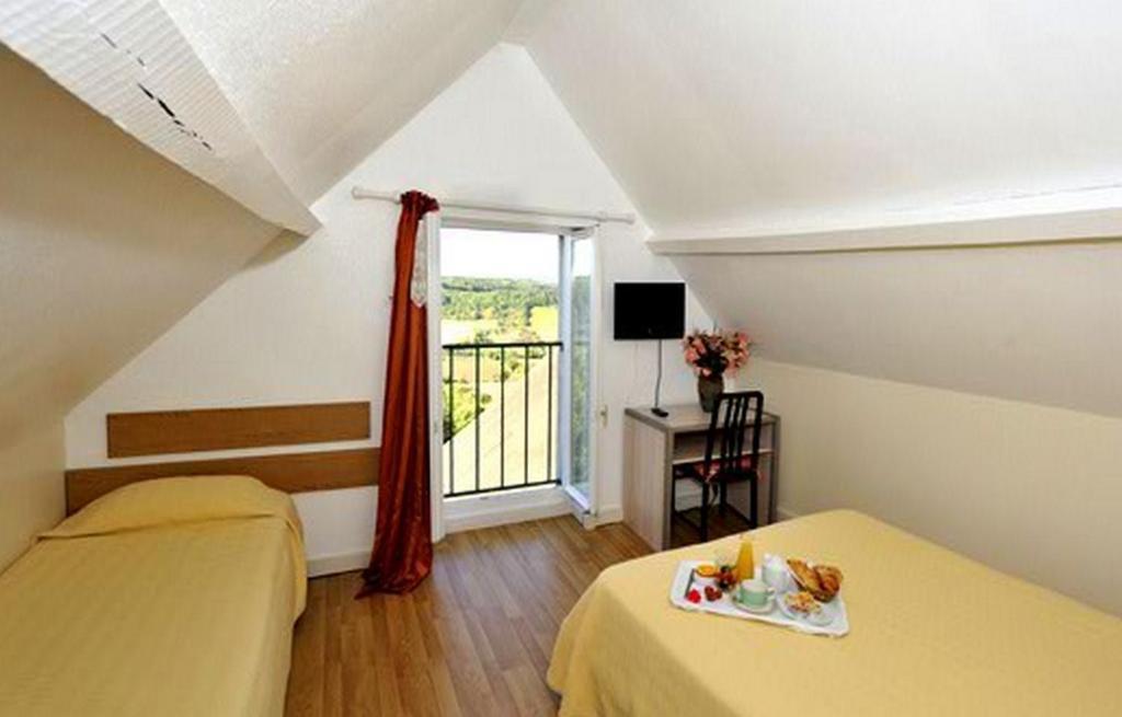 Le Compostelle Hotel Vézelay Szoba fotó