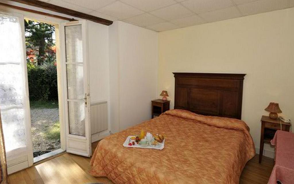 Le Compostelle Hotel Vézelay Szoba fotó