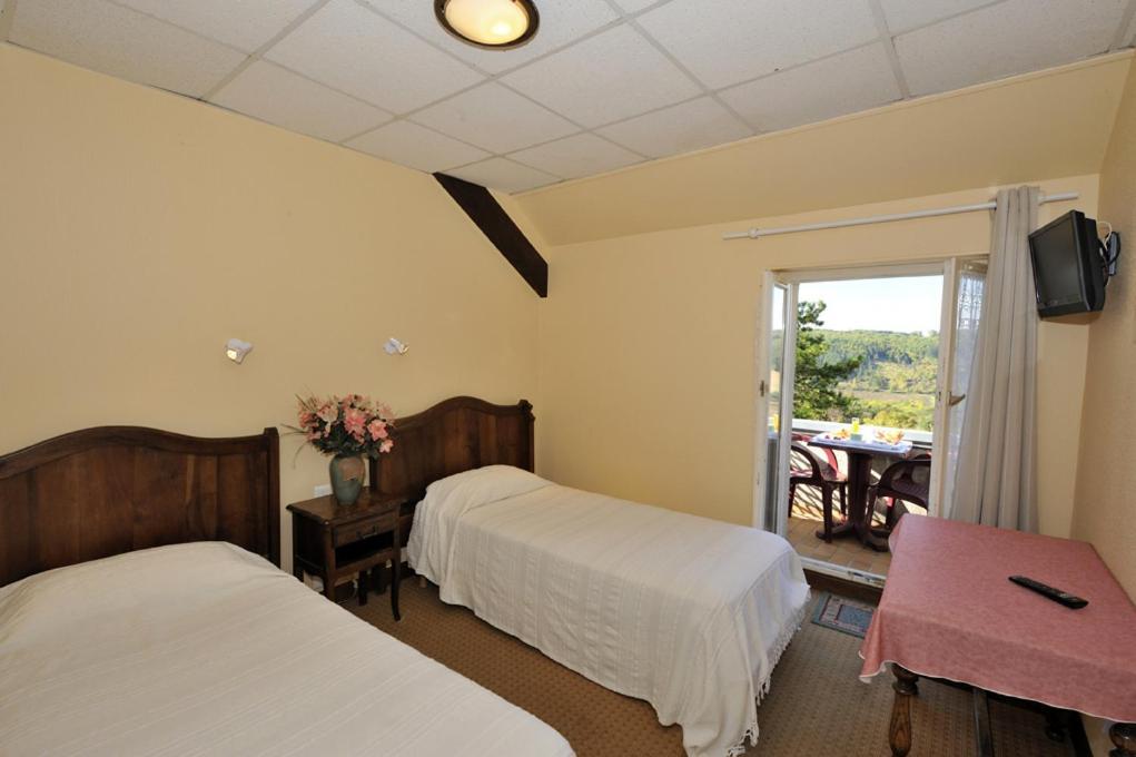 Le Compostelle Hotel Vézelay Szoba fotó